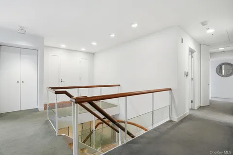 $1,349,000 | 55 Hampton Ovl, New Rochelle, NY 10805
