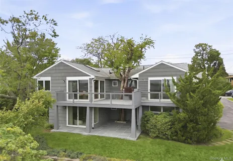 $1,349,000 | 55 Hampton Ovl, New Rochelle, NY 10805
