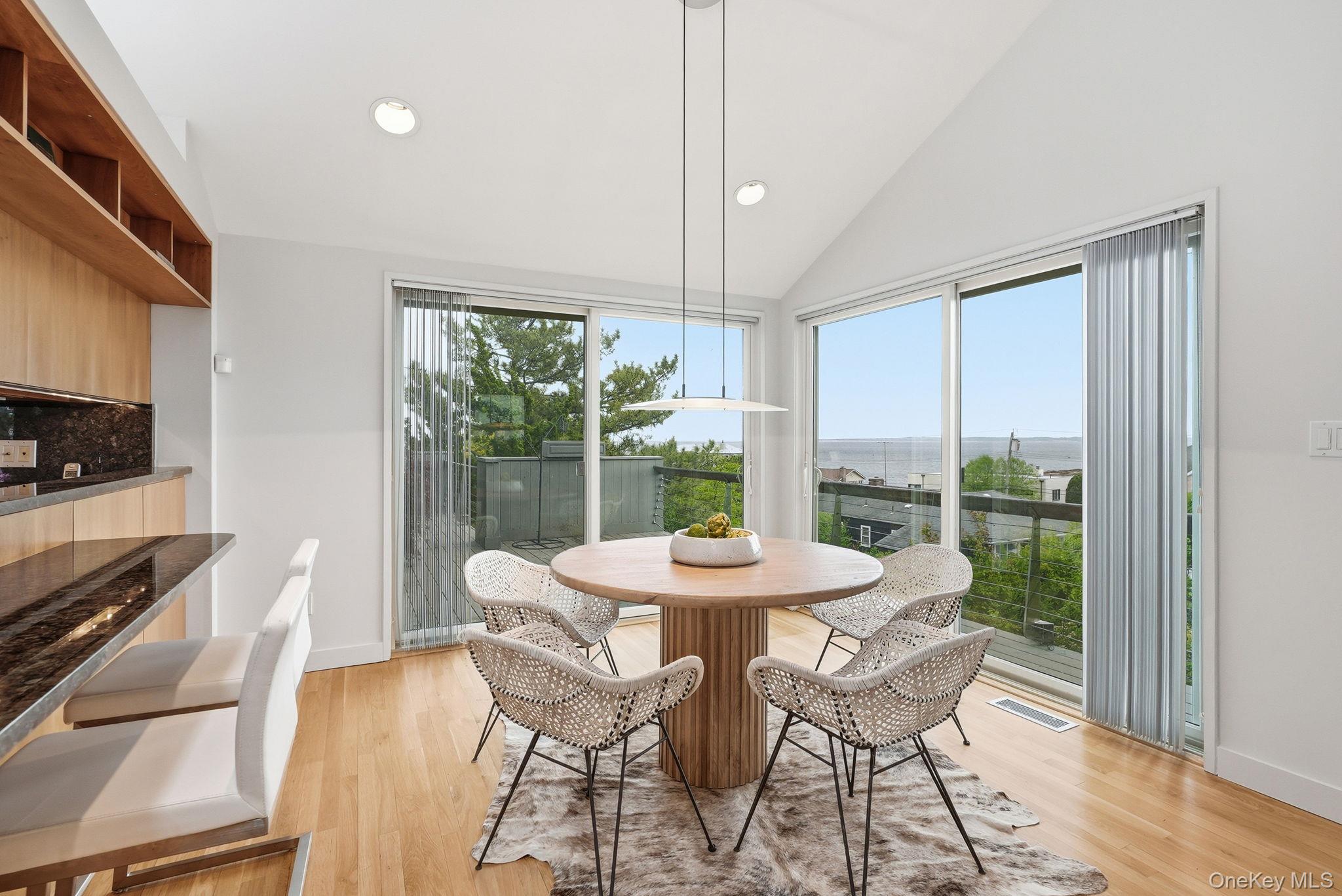 55 Hampton Ovl New Rochelle, NY 10805 - Photo 8 of 28