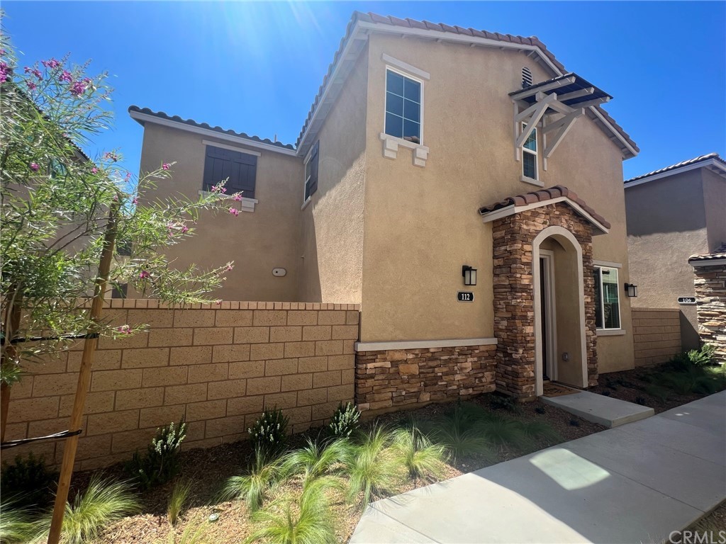 112 Pine Court, Perris, CA 92571 Compass