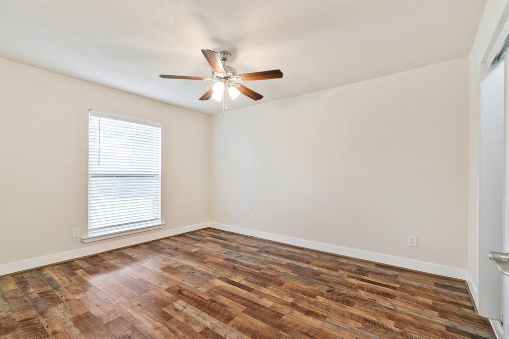 909 North Dove Road Grapevine, TX 76051 - Photo 25 of 30 3rd bedroom