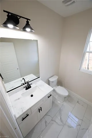 $529,900 | 205 Crestwood Drive, Pilot Mountain, NC 27041