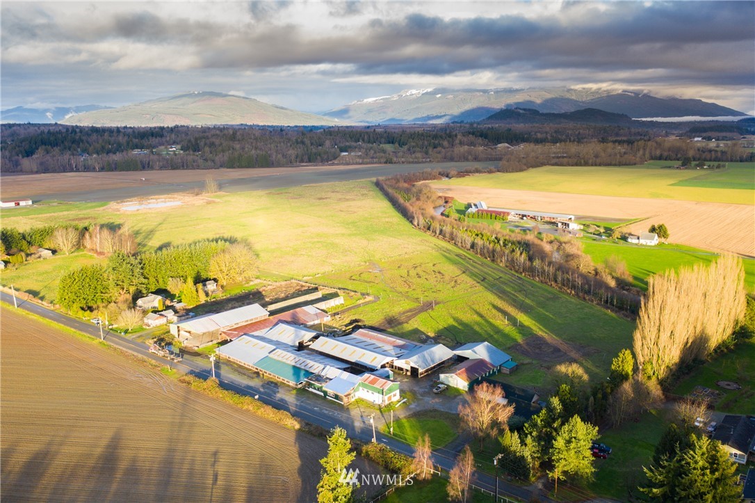 8855 Ershig Road Bow, WA 98232 - Photo 3 of 16 Gallery Image 3