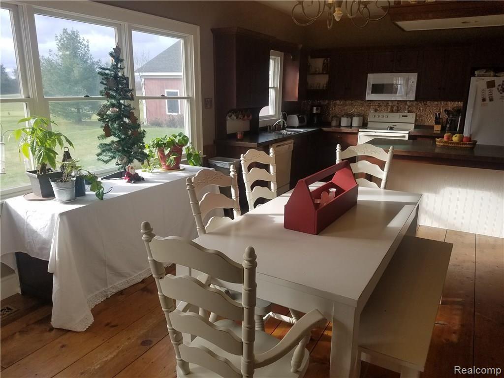 11112 East Potter Road Davison, MI 48423 - Photo 9 of 24 20171122_105215.jpg