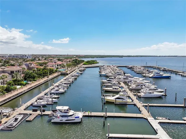 $1,199,000 | 5823 Bowen Daniel Drive, Unit 902, Tampa, FL 33611