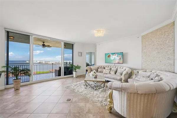 $1,249,000 | 5823 Bowen Daniel Drive, Unit 902, Tampa, FL 33611