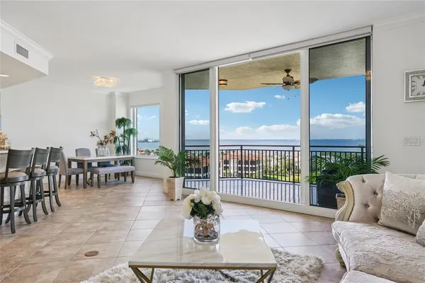 $1,249,000 | 5823 Bowen Daniel Drive, Unit 902, Tampa, FL 33611