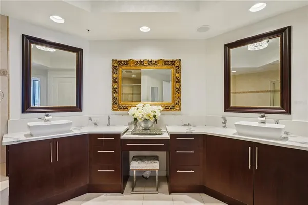 $1,249,000 | 5823 Bowen Daniel Drive, Unit 902, Tampa, FL 33611