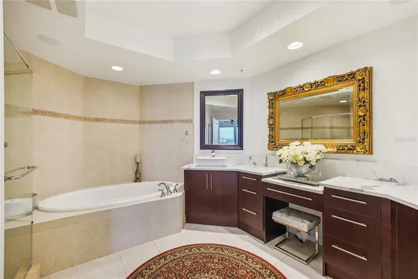 $1,249,000 | 5823 Bowen Daniel Drive, Unit 902, Tampa, FL 33611