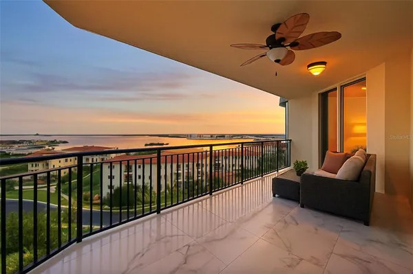 $1,249,000 | 5823 Bowen Daniel Drive, Unit 902, Tampa, FL 33611