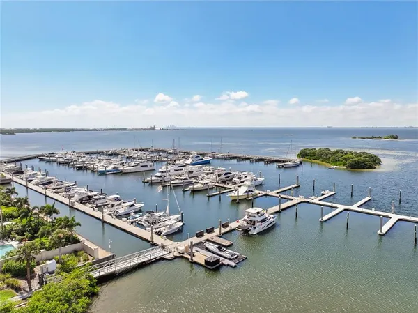 $1,249,000 | 5823 Bowen Daniel Drive, Unit 902, Tampa, FL 33611