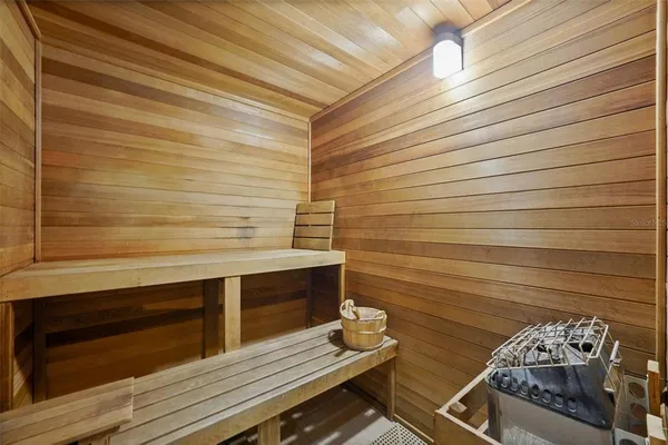 $1,249,000 | 5823 Bowen Daniel Drive, Unit 902, Tampa, FL 33611