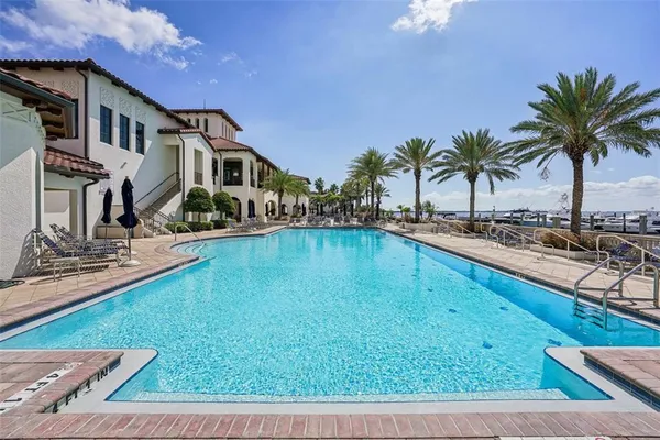 $1,249,000 | 5823 Bowen Daniel Drive, Unit 902, Tampa, FL 33611