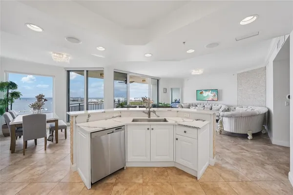 $1,249,000 | 5823 Bowen Daniel Drive, Unit 902, Tampa, FL 33611