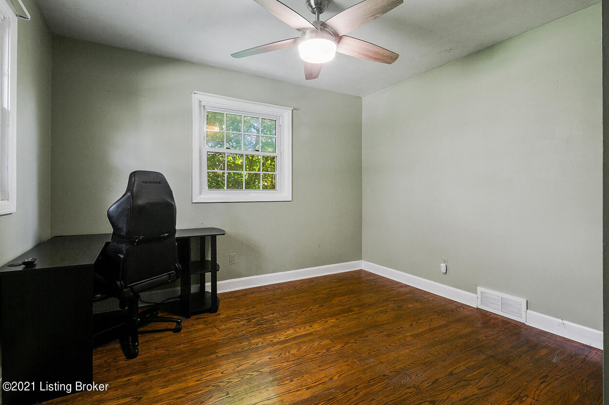 5411 Layne Road Louisville, KY 40219 - Photo 32 of 45 31