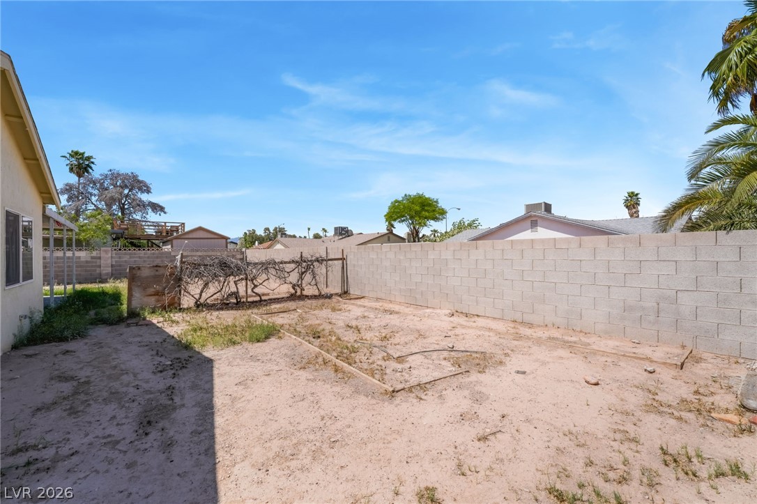 2102 East Russell Road Las Vegas, NV 89119 - Photo 32 of 35