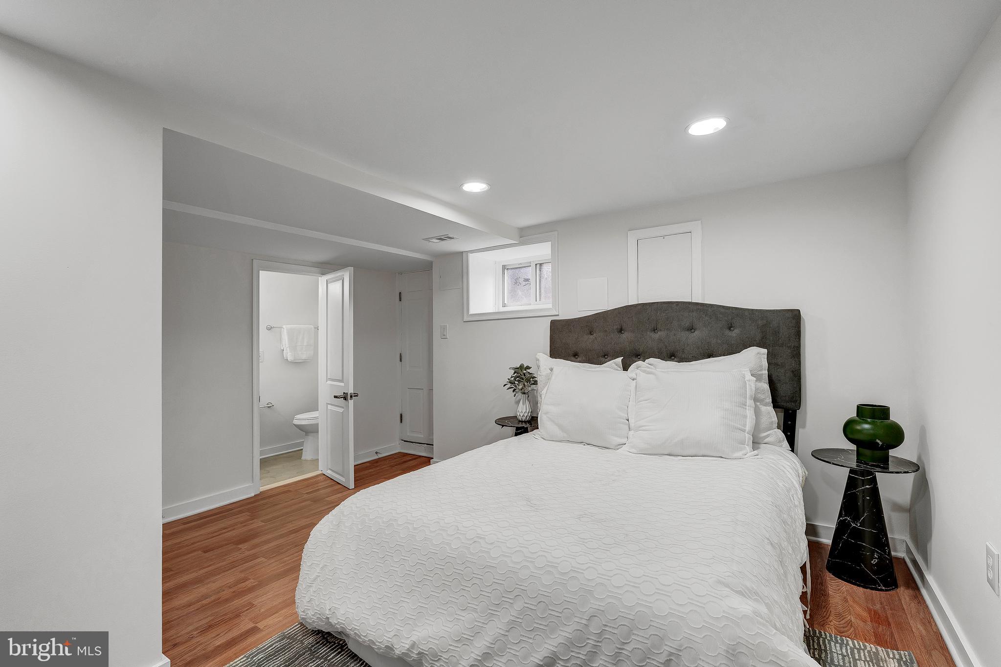4932 West Hills Road Baltimore, MD 21229 - Photo 36 of 49