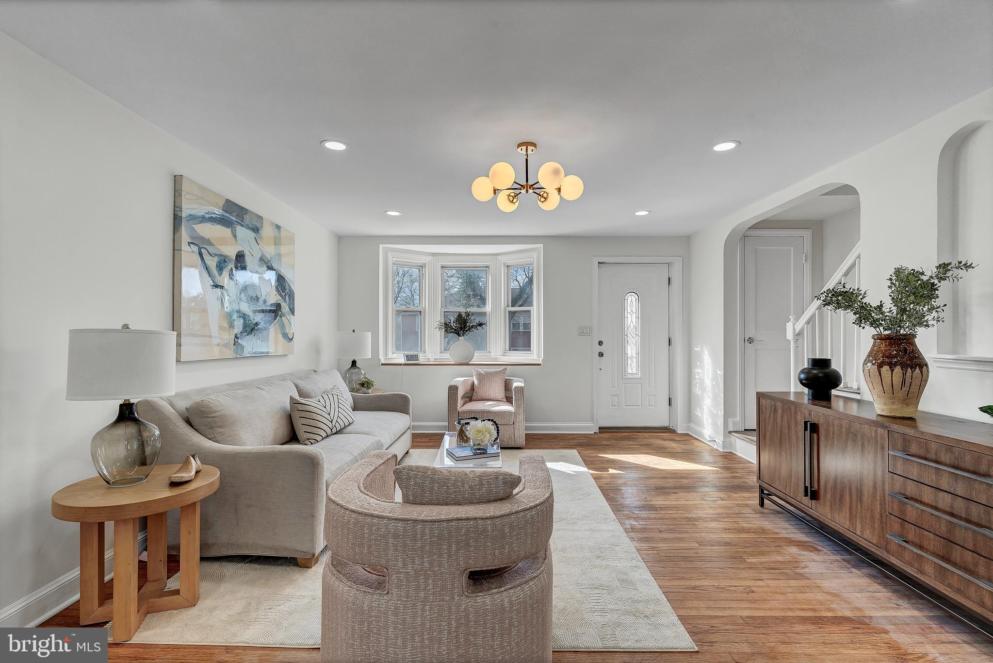 4932 West Hills Road Baltimore, MD 21229 - Photo 4 of 49