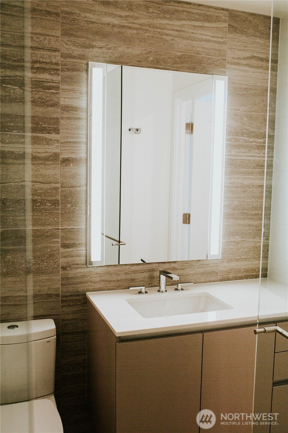 2510 6th Avenue, Unit 2007 Seattle, WA 98121 - Photo 11 of 17