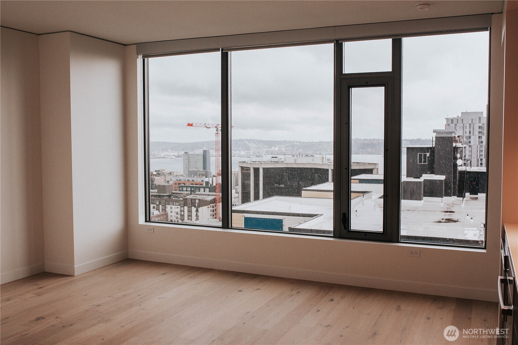 2510 6th Avenue, Unit 2007 Seattle, WA 98121 - Photo 15 of 17