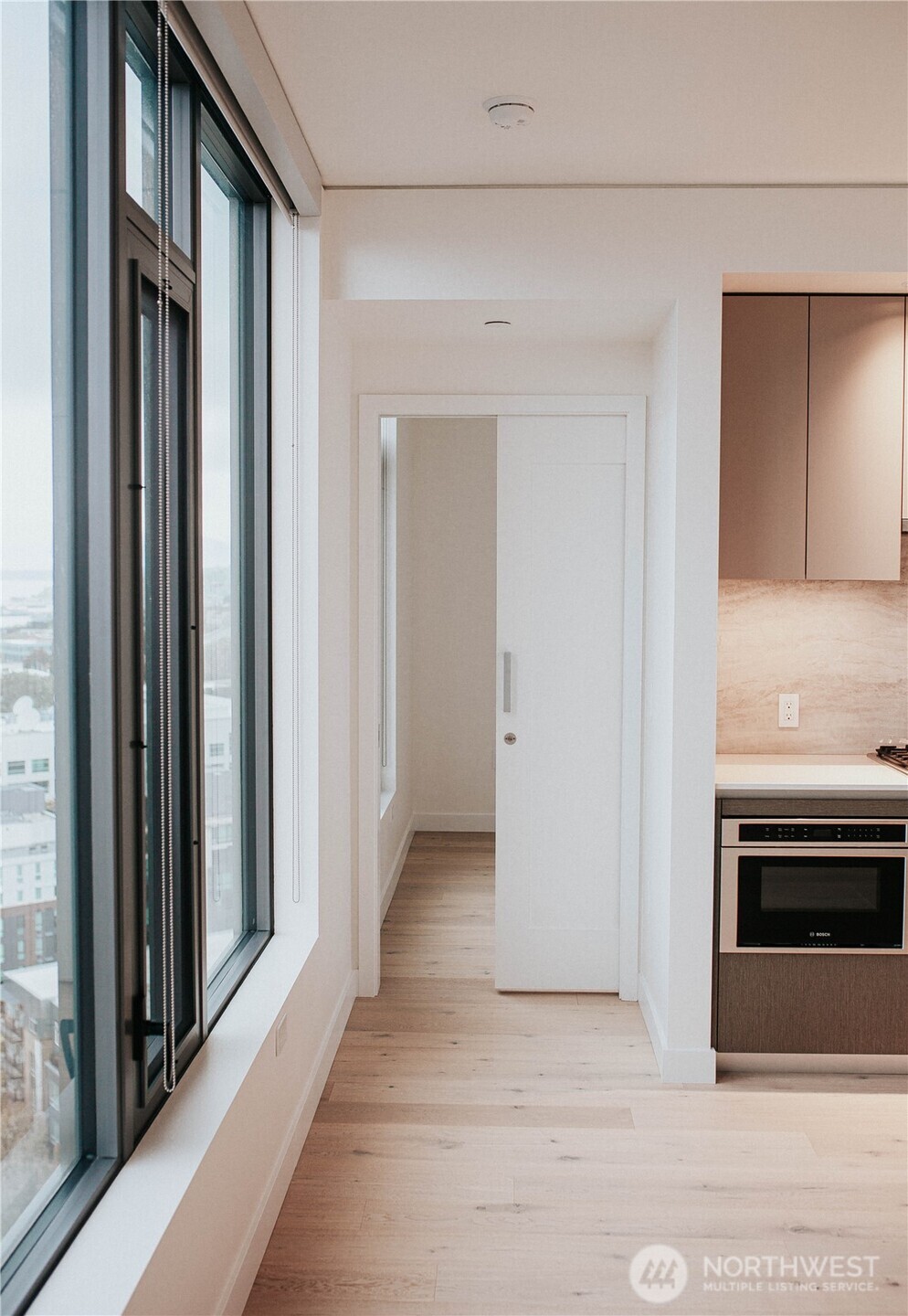 2510 6th Avenue, Unit 2007 Seattle, WA 98121 - Photo 4 of 17