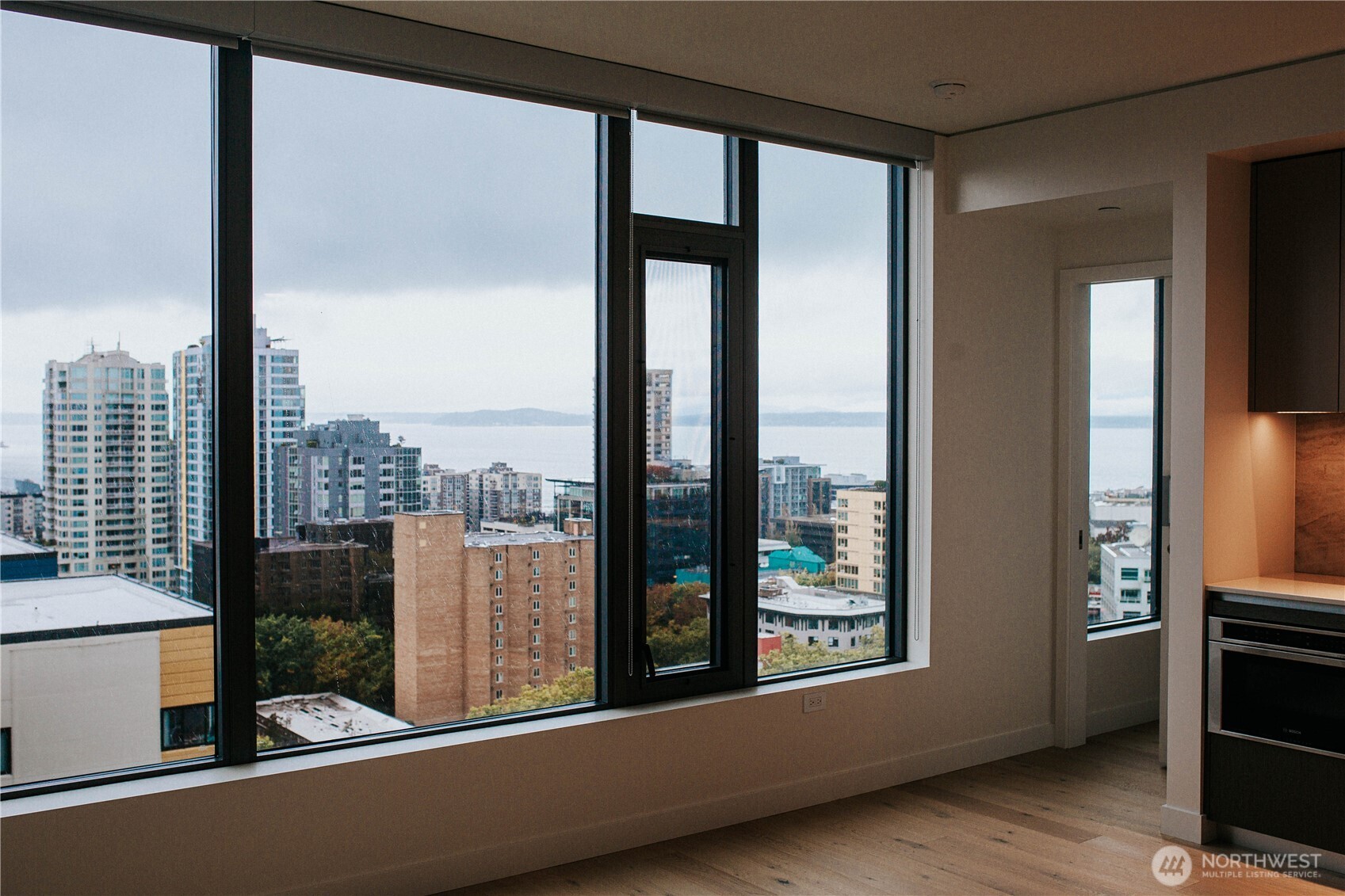 2510 6th Avenue, Unit 2007 Seattle, WA 98121 - Photo 5 of 17