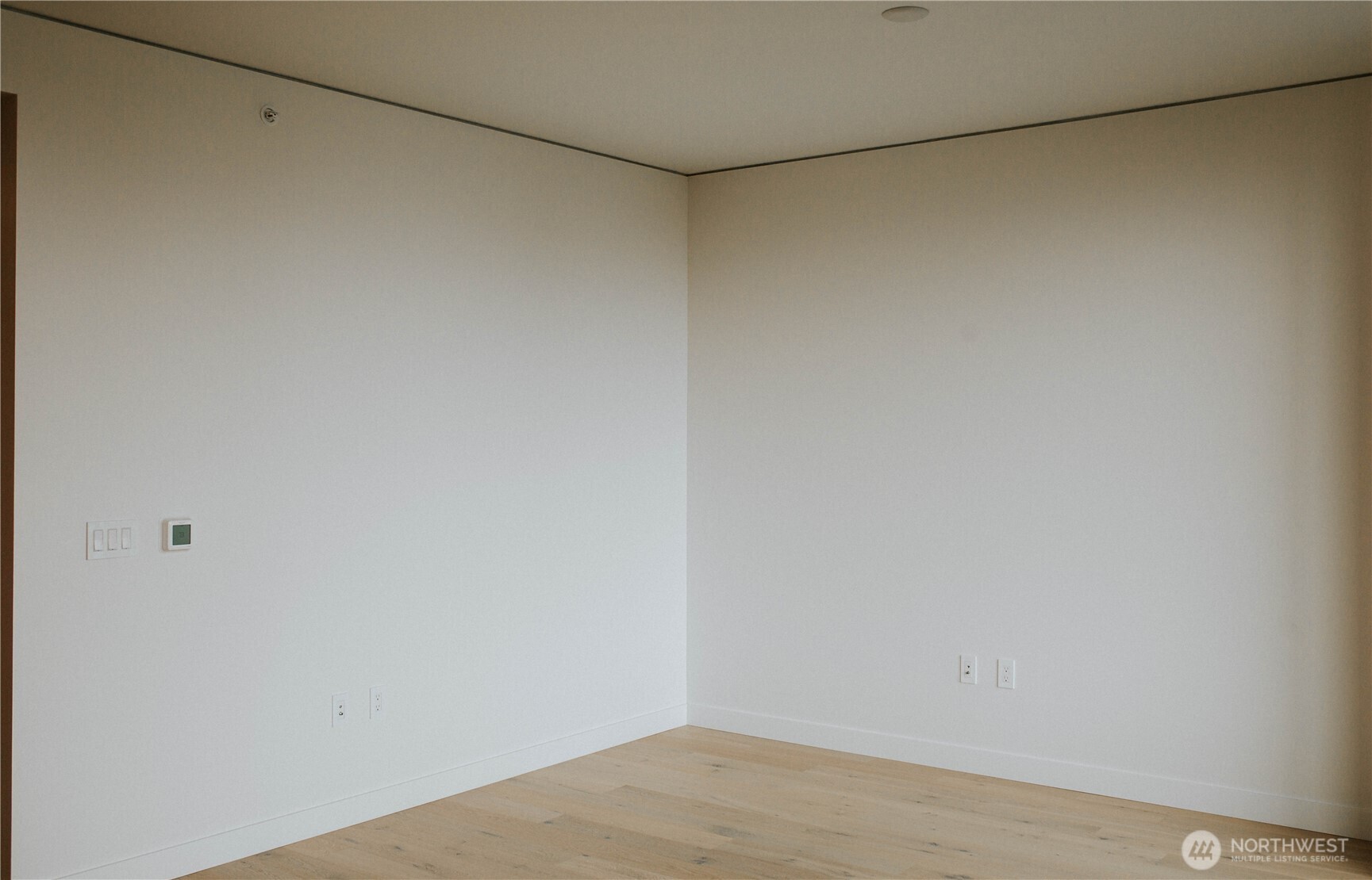 2510 6th Avenue, Unit 2007 Seattle, WA 98121 - Photo 9 of 17