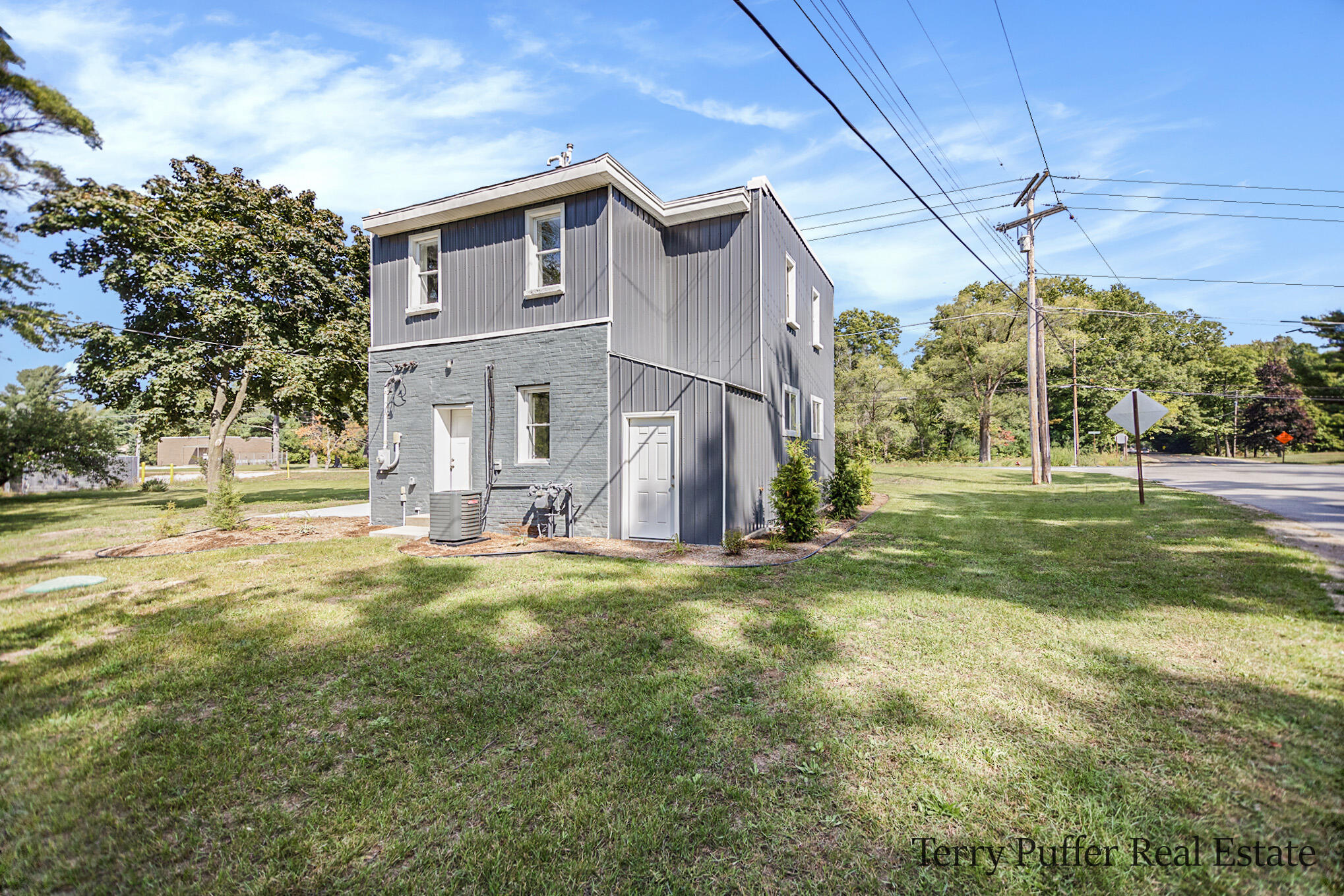 3817 Whitehall Road Muskegon, MI 49445 - Photo 25 of 30 _42A8404