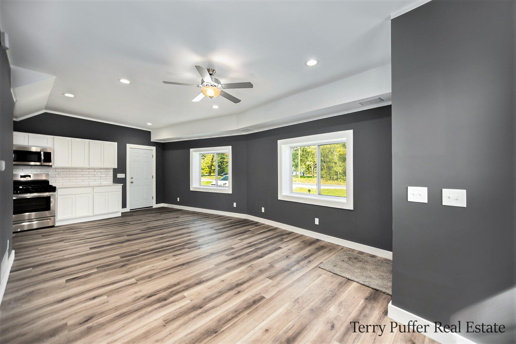 3817 Whitehall Road Muskegon, MI 49445 - Photo 7 of 30 _42A8427