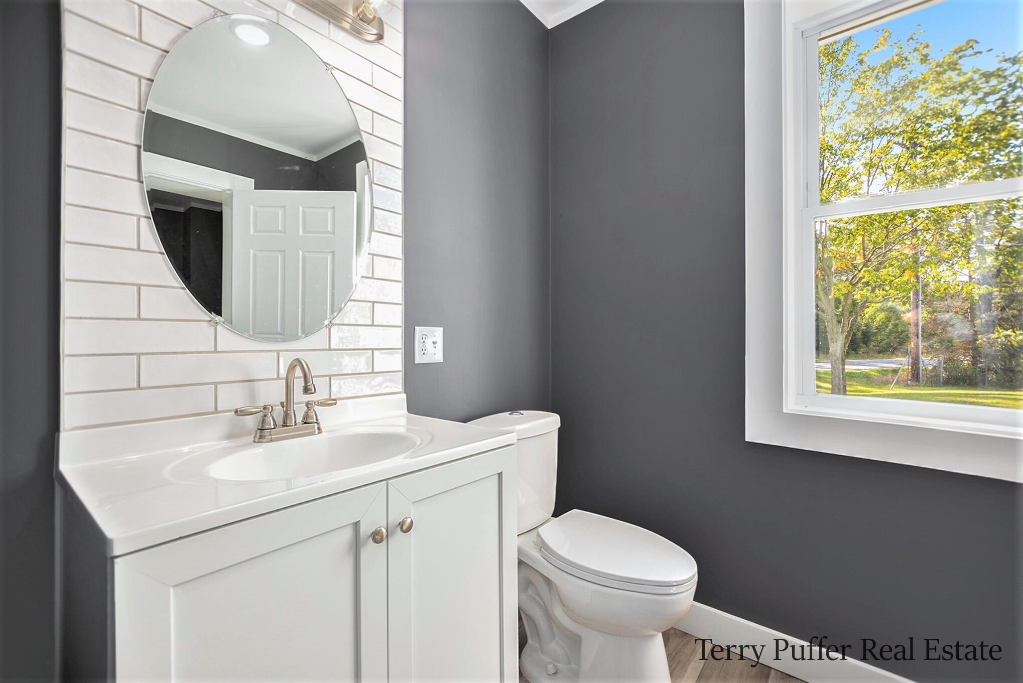 3817 Whitehall Road Muskegon, MI 49445 - Photo 8 of 30 _42A8429