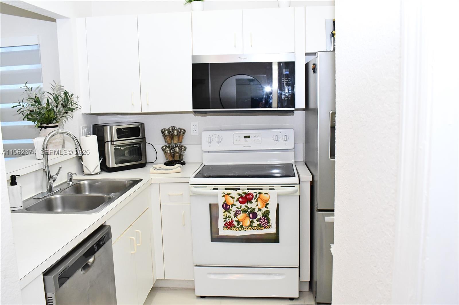 14273 Southwest 120th Court, Unit 1111 Miami, FL 33186 - Photo 34 of 41