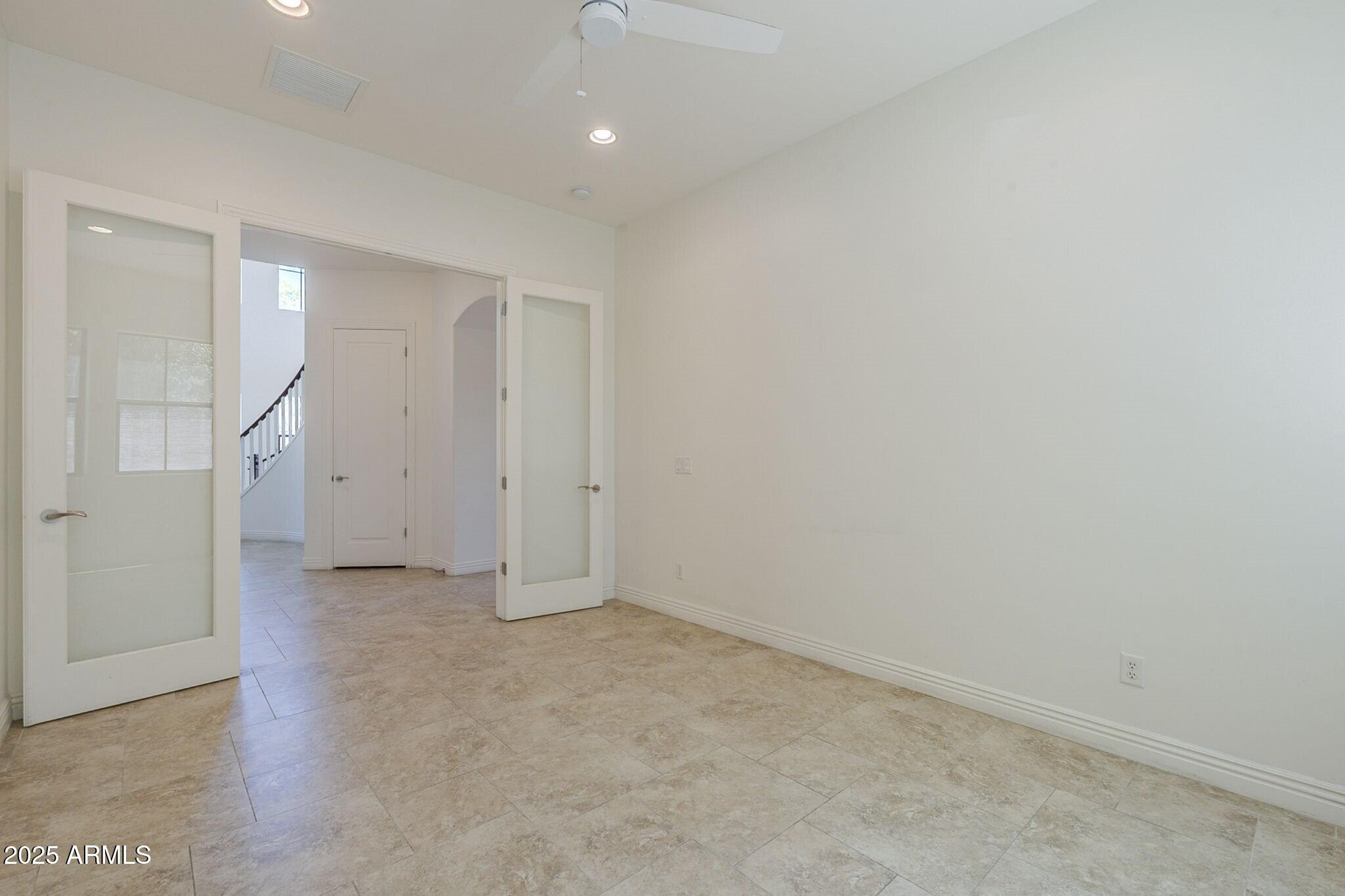 3812 East Camelback Road Phoenix, AZ 85018 - Photo 21 of 54 019_Guest Room Office