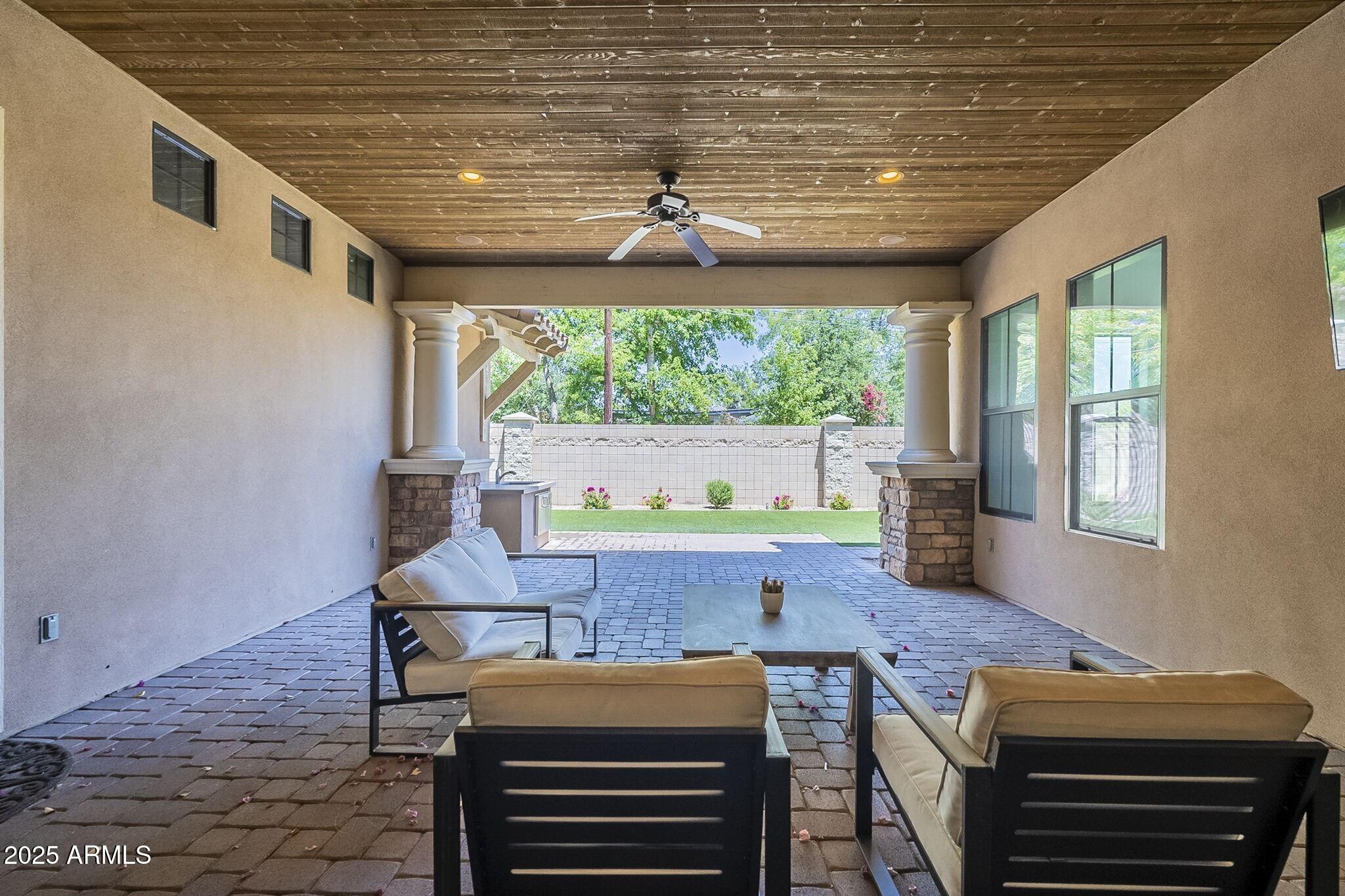 3812 East Camelback Road Phoenix, AZ 85018 - Photo 8 of 54 008_Covered PatioCourtyard