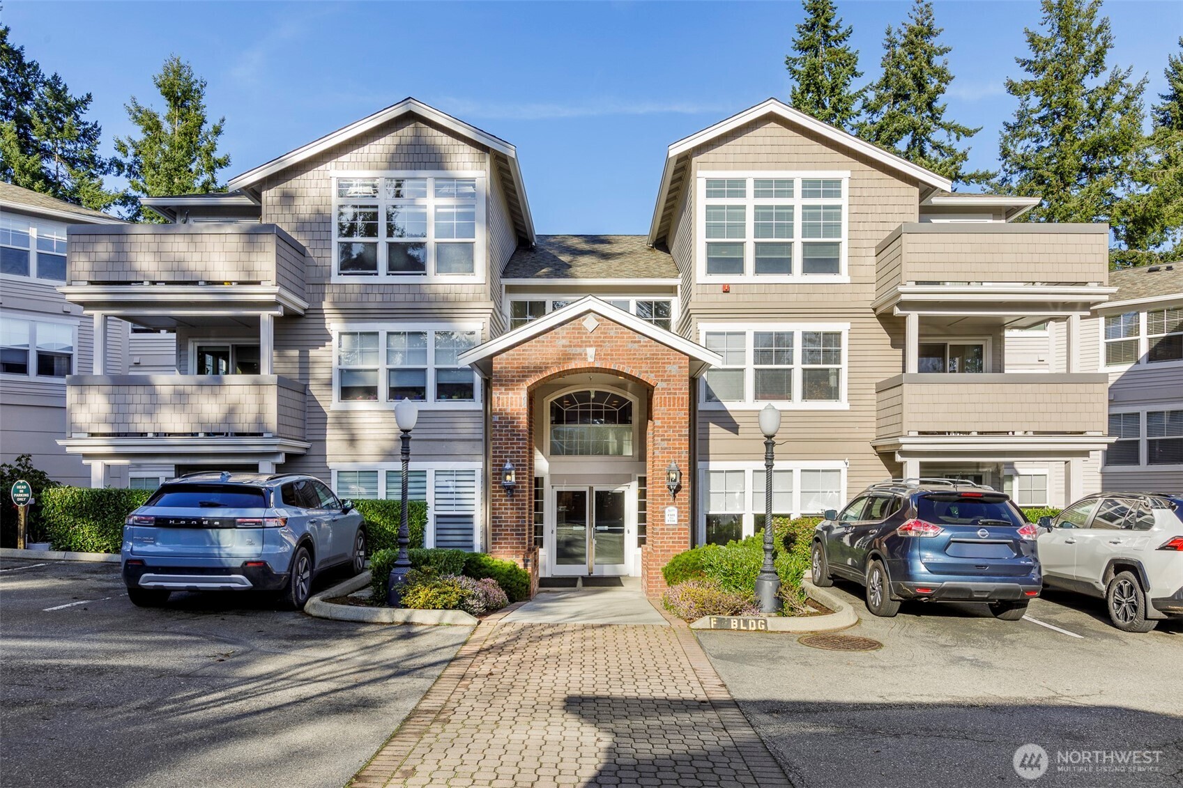 8500 Main Street, Unit F305 Edmonds, WA 98026 - Photo 21 of 25