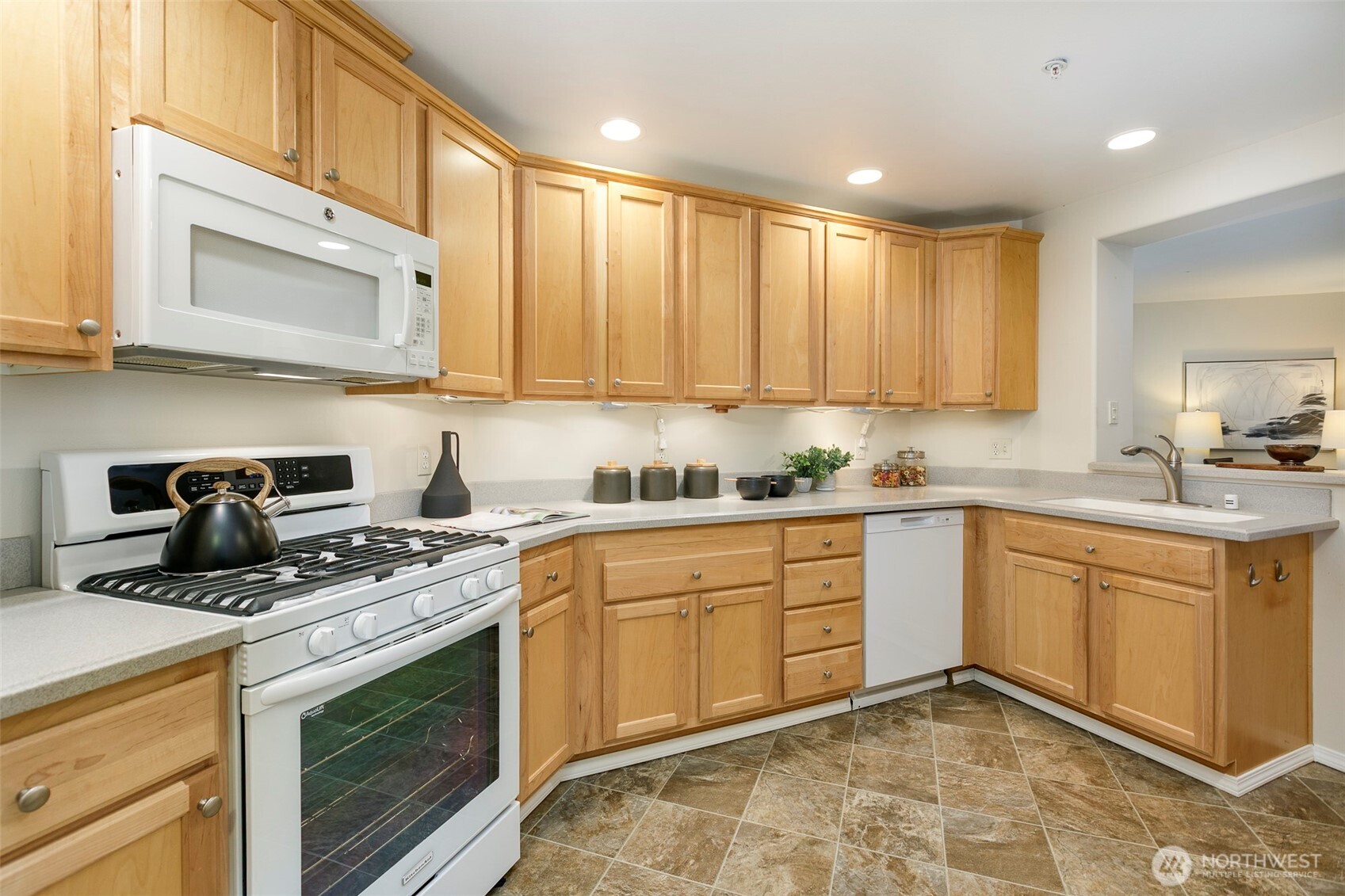 8500 Main Street, Unit F305 Edmonds, WA 98026 - Photo 7 of 25