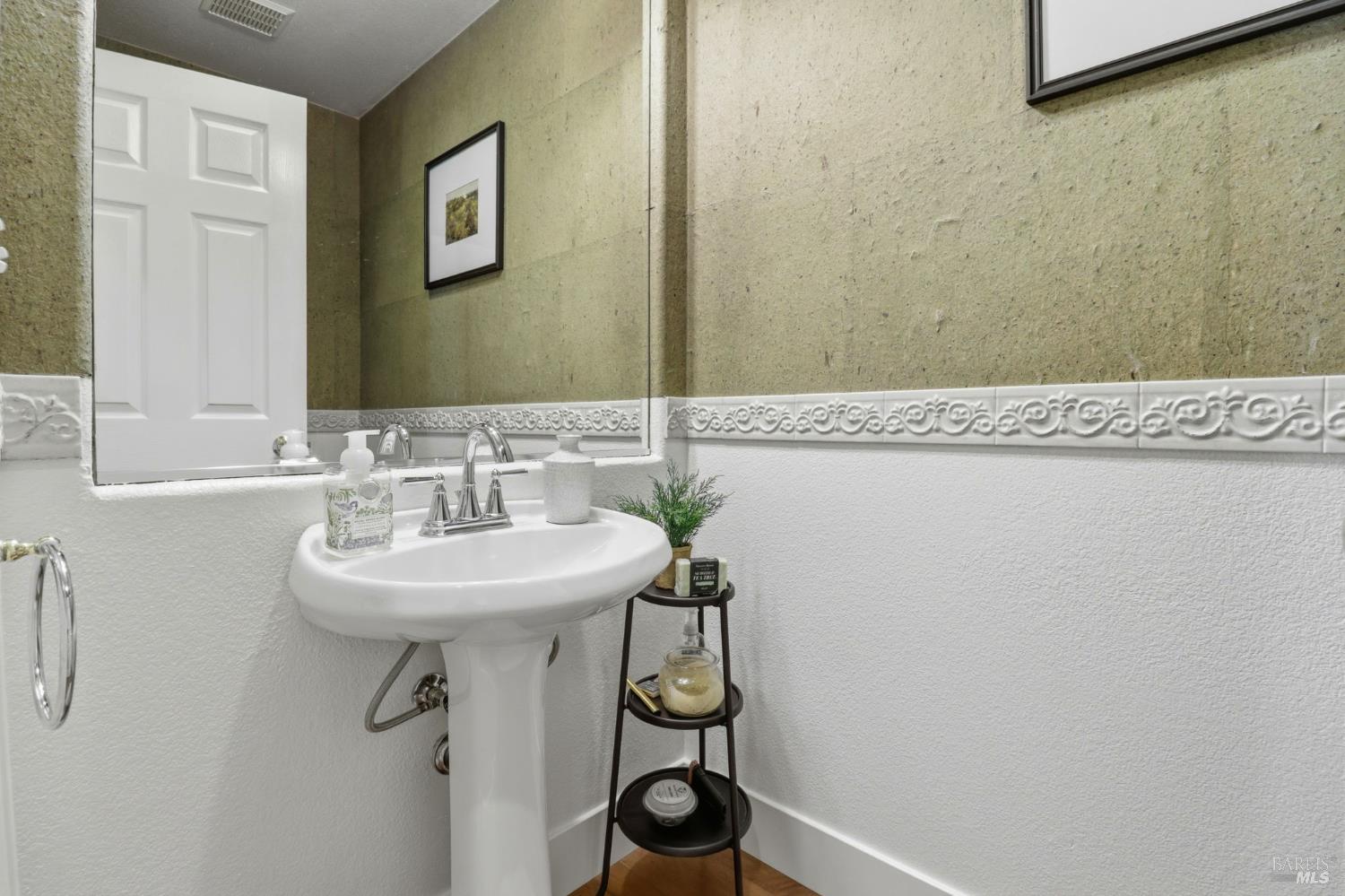 18 Richardson Road Novato, CA 94949 - Photo 16 of 40