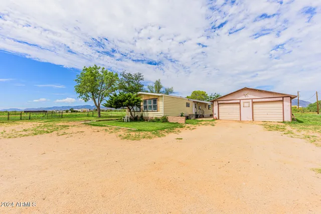 $215,000 | 151 East Havasu Way, Cochise, AZ 85606
