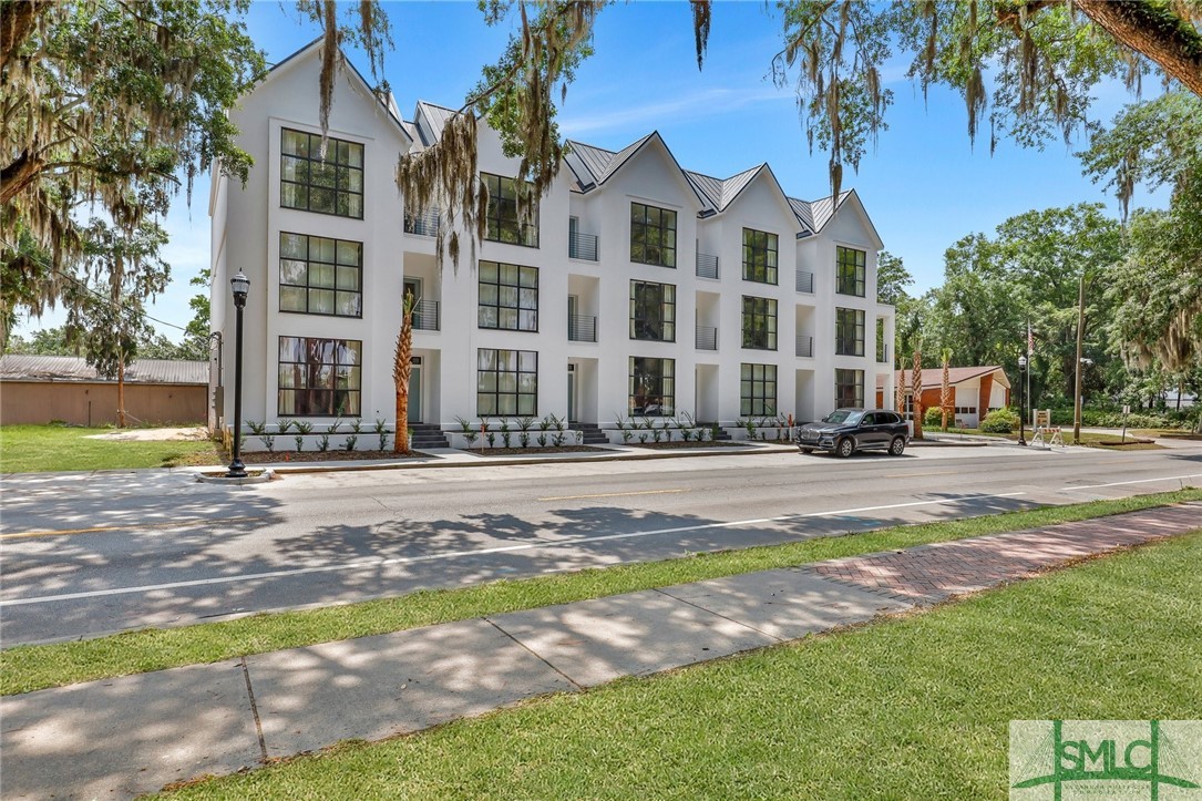2822 B Bee Road, Unit E Savannah, GA 31404 - Photo 1 of 43 Gallery Image 1