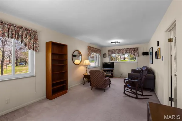 $350,000 | 10131 Glenfield Terrace, St. Louis, MO 63126