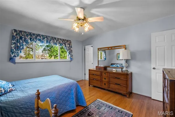 $350,000 | 10131 Glenfield Terrace, St. Louis, MO 63126
