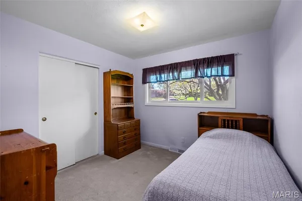 $350,000 | 10131 Glenfield Terrace, St. Louis, MO 63126
