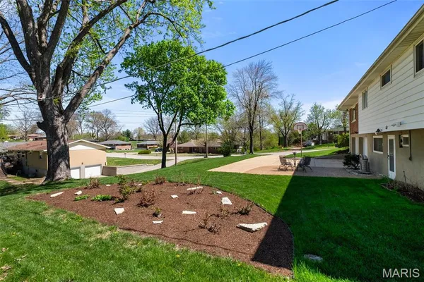 $350,000 | 10131 Glenfield Terrace, St. Louis, MO 63126