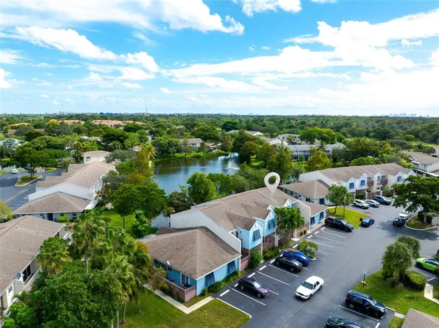 $329,500 | 272 West Hemingway Circle, Margate, FL 33063