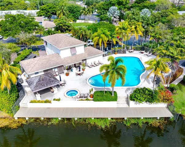 $329,500 | 272 West Hemingway Circle, Margate, FL 33063