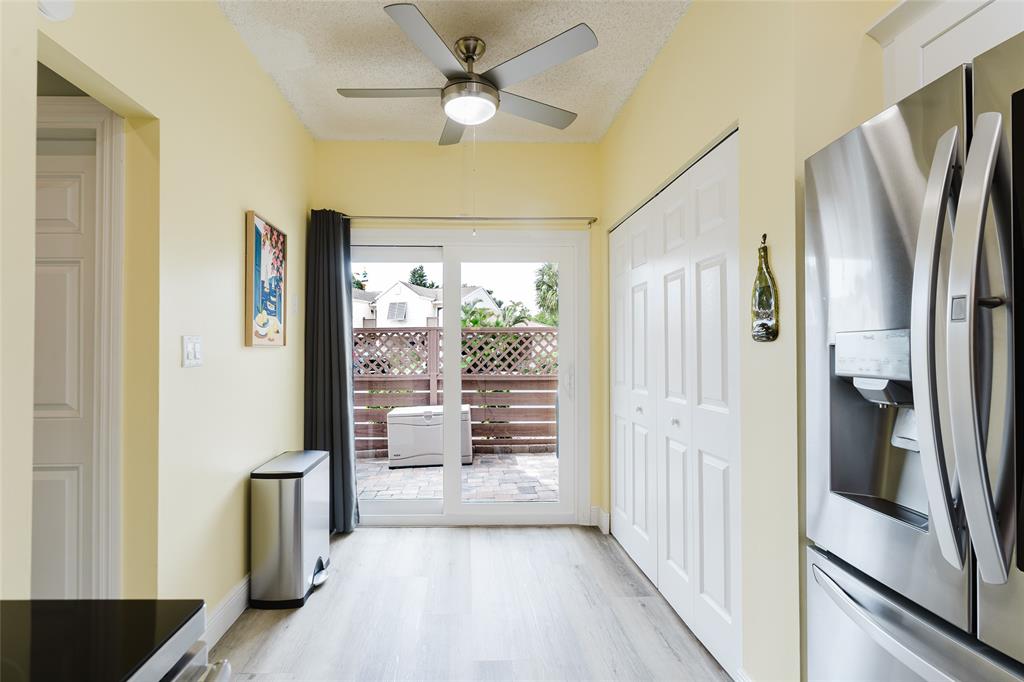 272 West Hemingway Circle Margate, FL 33063 - Photo 6 of 61