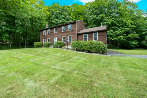 $550,000 | 30 Park Road, Oxford, CT 06478