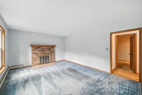 $550,000 | 30 Park Road, Oxford, CT 06478