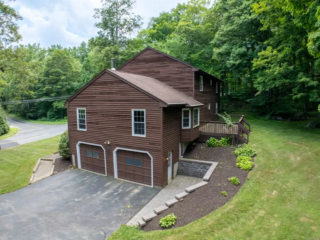 $550,000 | 30 Park Road, Oxford, CT 06478