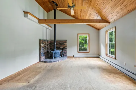 $550,000 | 30 Park Road, Oxford, CT 06478