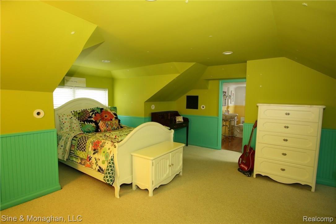 646 Washington Road Grosse Pointe, MI 48230 - Photo 19 of 26 3rd Floor Suite.JPG